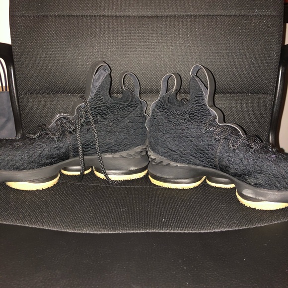 Nike Lebron 15s - Picture 1 of 3